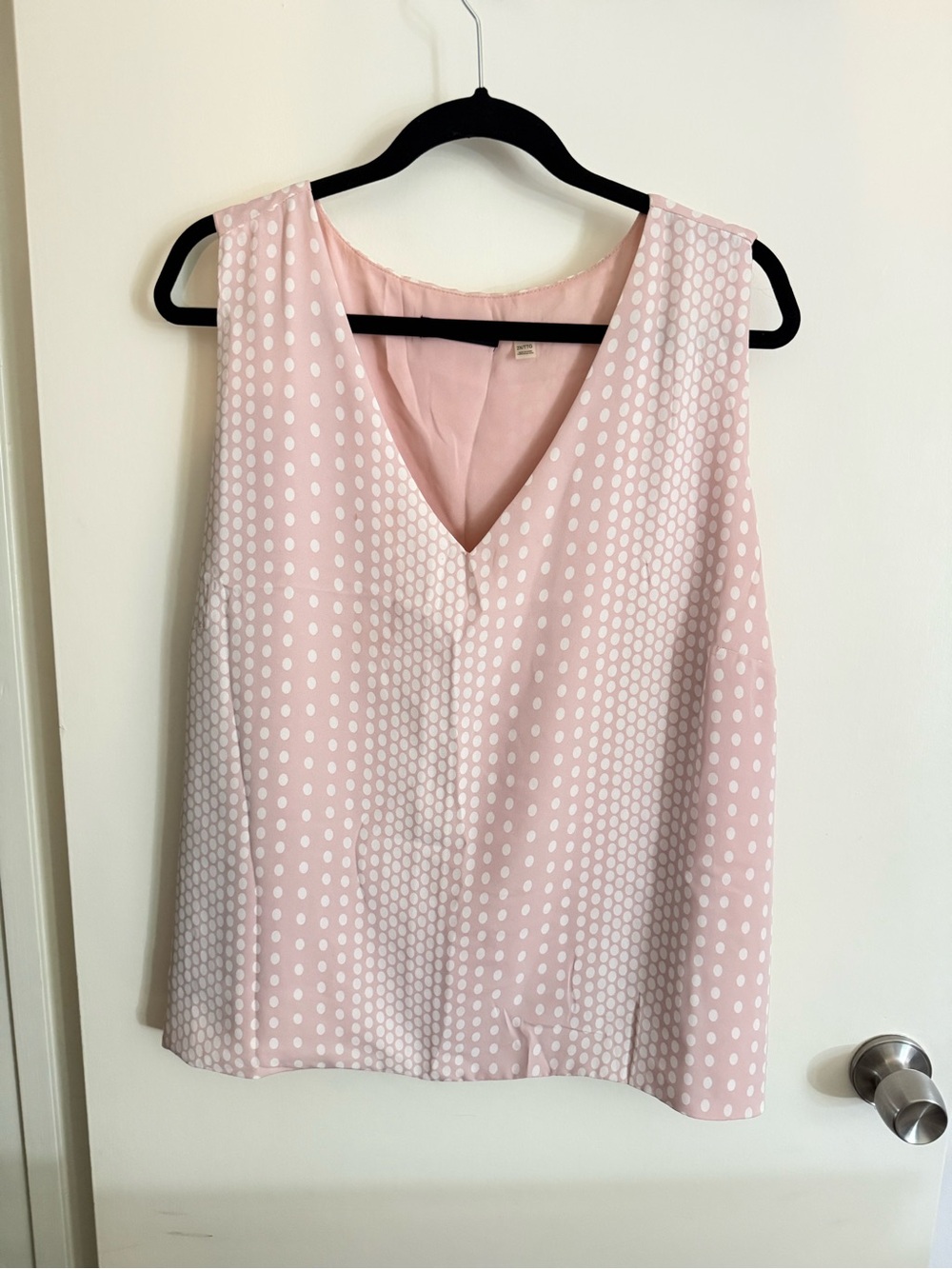 T Tahari Pink and White Polka Dot Sleeveless V-Neck Top